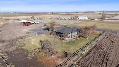 Tiny photo for 2490 NW Deschutes Drive, Madras, OR 97741 (MLS # 220212526)