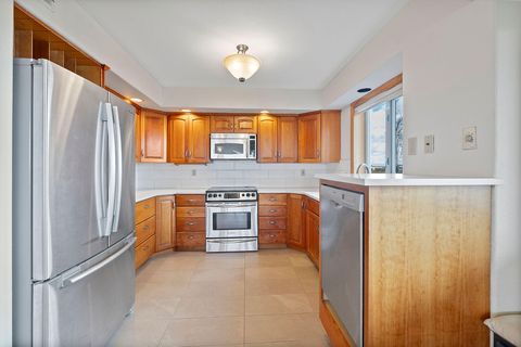 Tiny photo for 2490 NW Deschutes Drive, Madras, OR 97741 (MLS # 220212526)