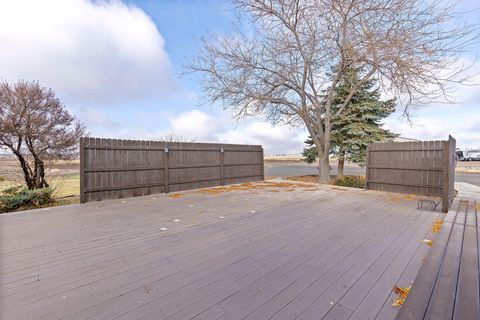 Tiny photo for 2490 NW Deschutes Drive, Madras, OR 97741 (MLS # 220212526)