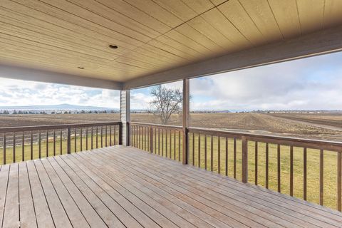 Tiny photo for 2490 NW Deschutes Drive, Madras, OR 97741 (MLS # 220212526)
