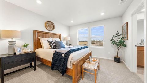 Tiny photo for 62615 NE Lawler Place, Bend, OR 97701 (MLS # 220223086)