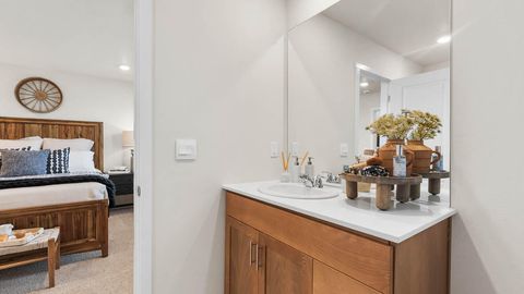 Tiny photo for 62615 NE Lawler Place, Bend, OR 97701 (MLS # 220223086)
