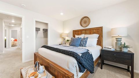 Tiny photo for 62615 NE Lawler Place, Bend, OR 97701 (MLS # 220223086)