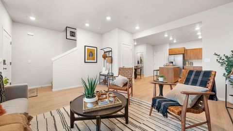 Tiny photo for 62615 NE Lawler Place, Bend, OR 97701 (MLS # 220223086)