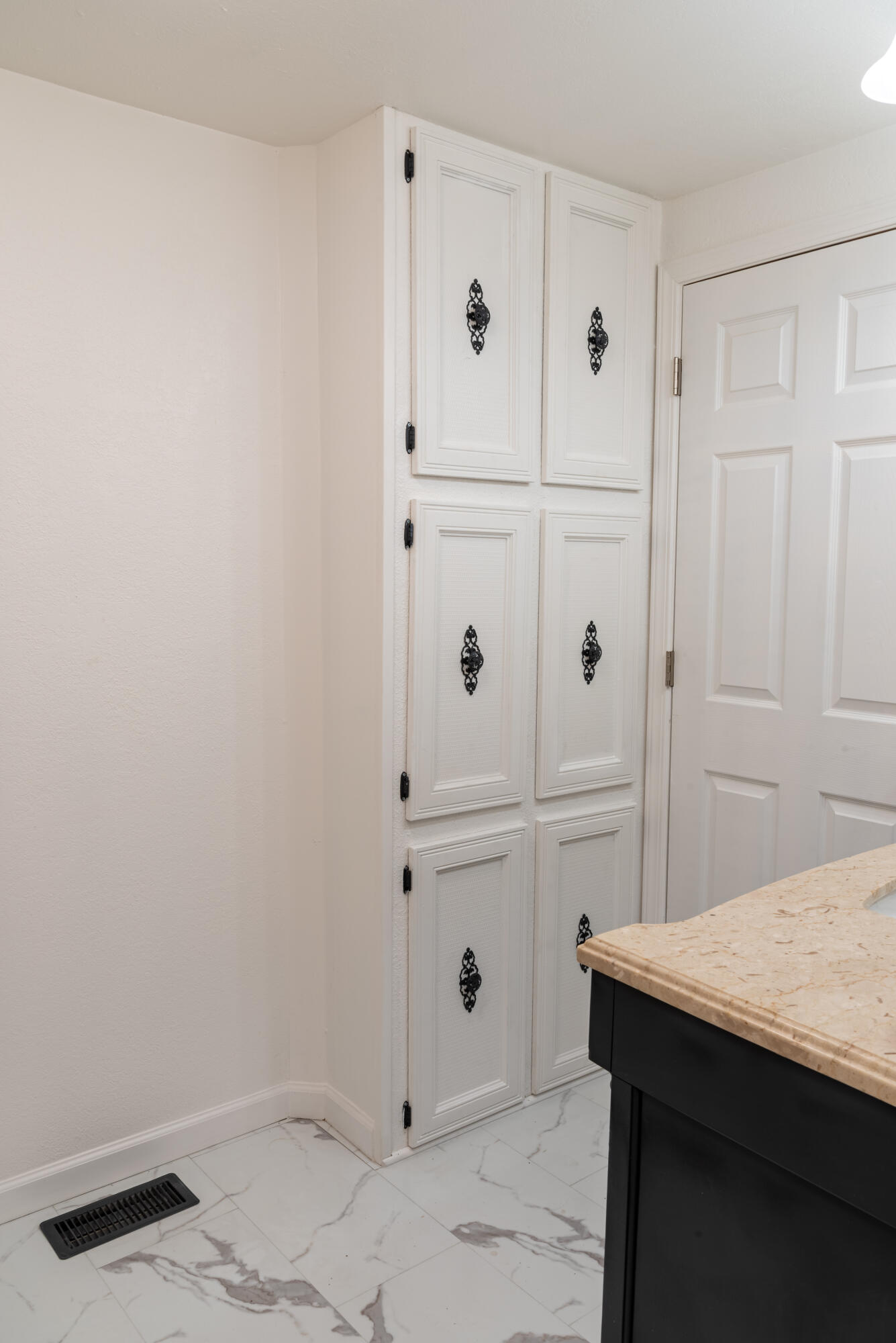 Romaine Village - Residential