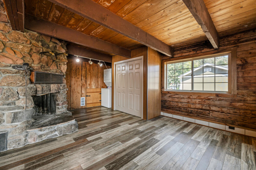 Lake Shore Gardens - Residential