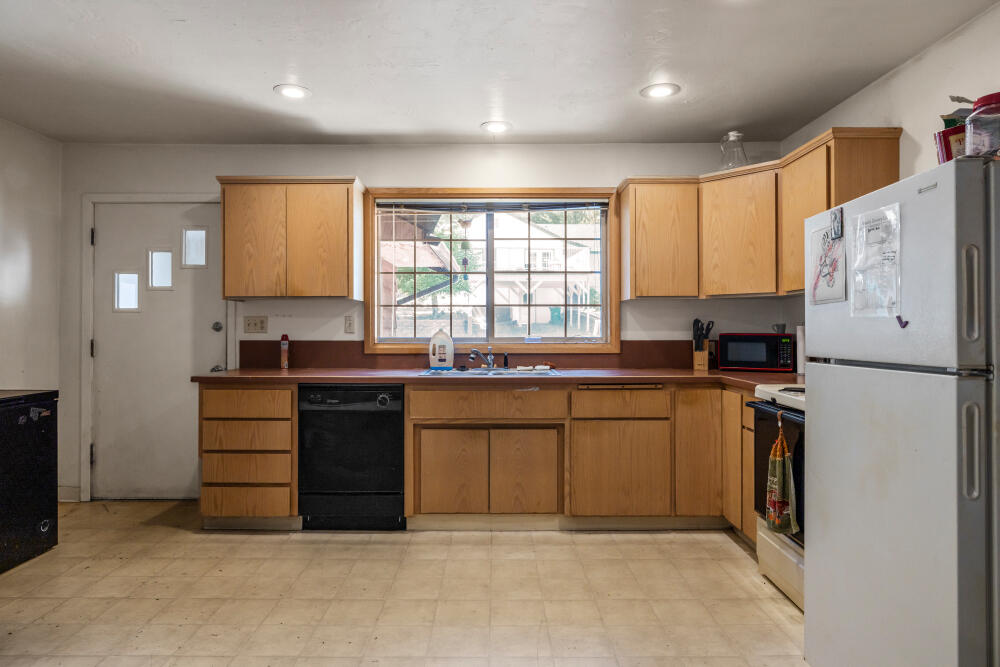 Lake Shore Gardens - Residential