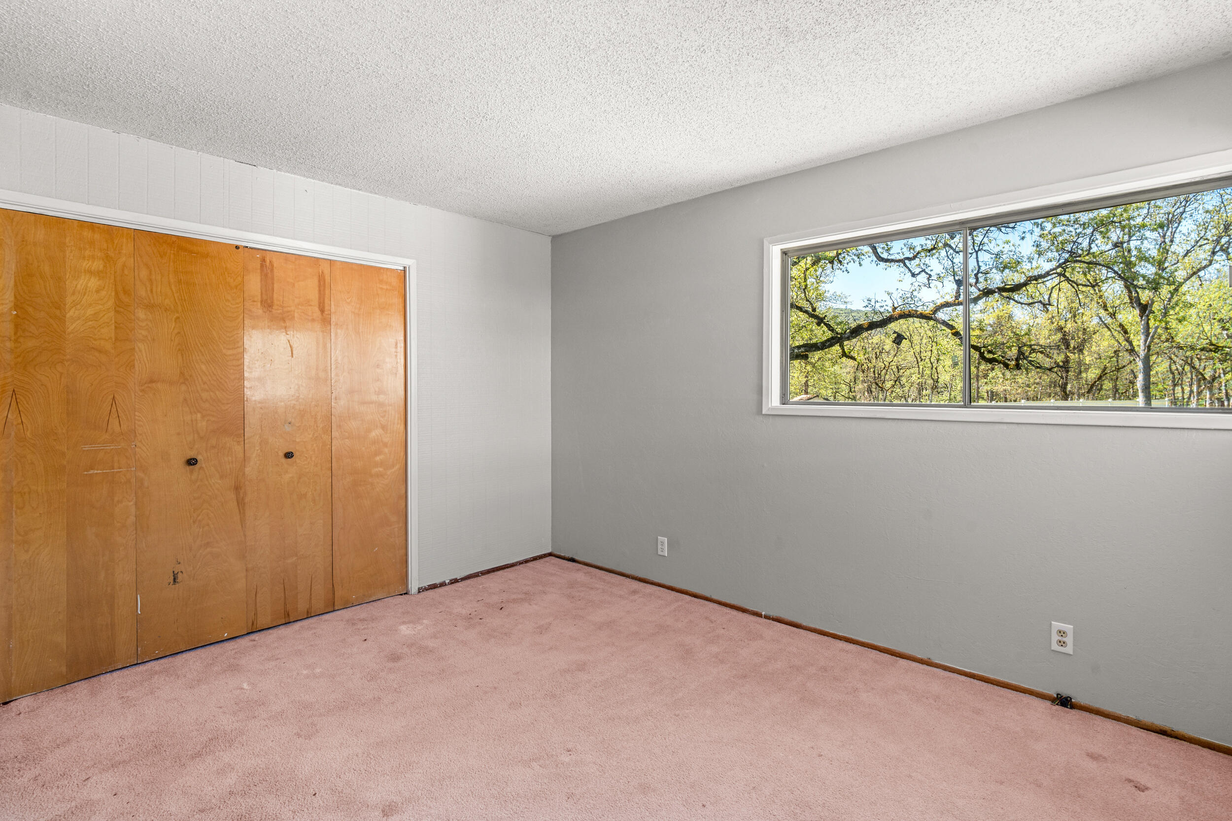 Land Of Many Oaks - Residential