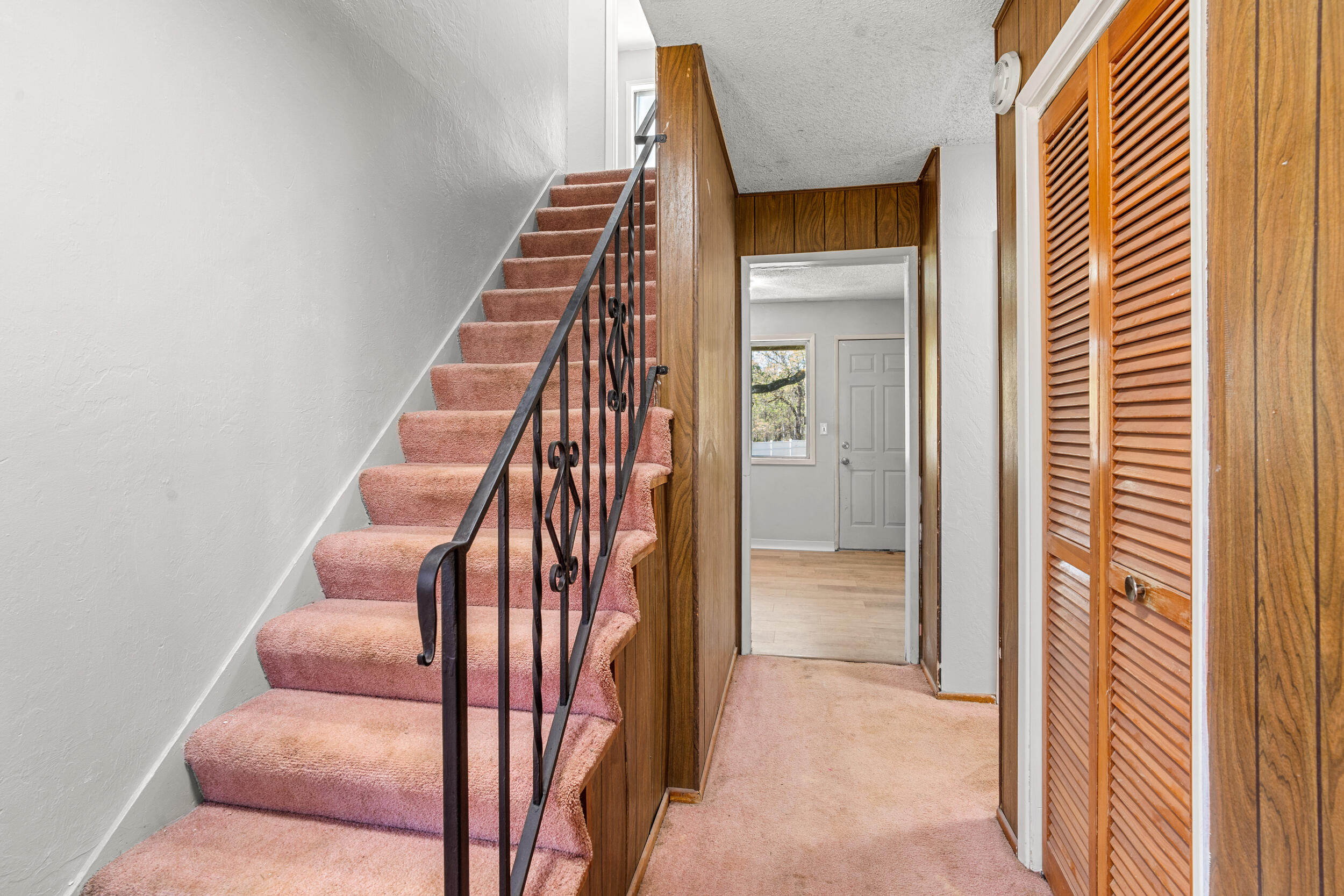 Land Of Many Oaks - Residential