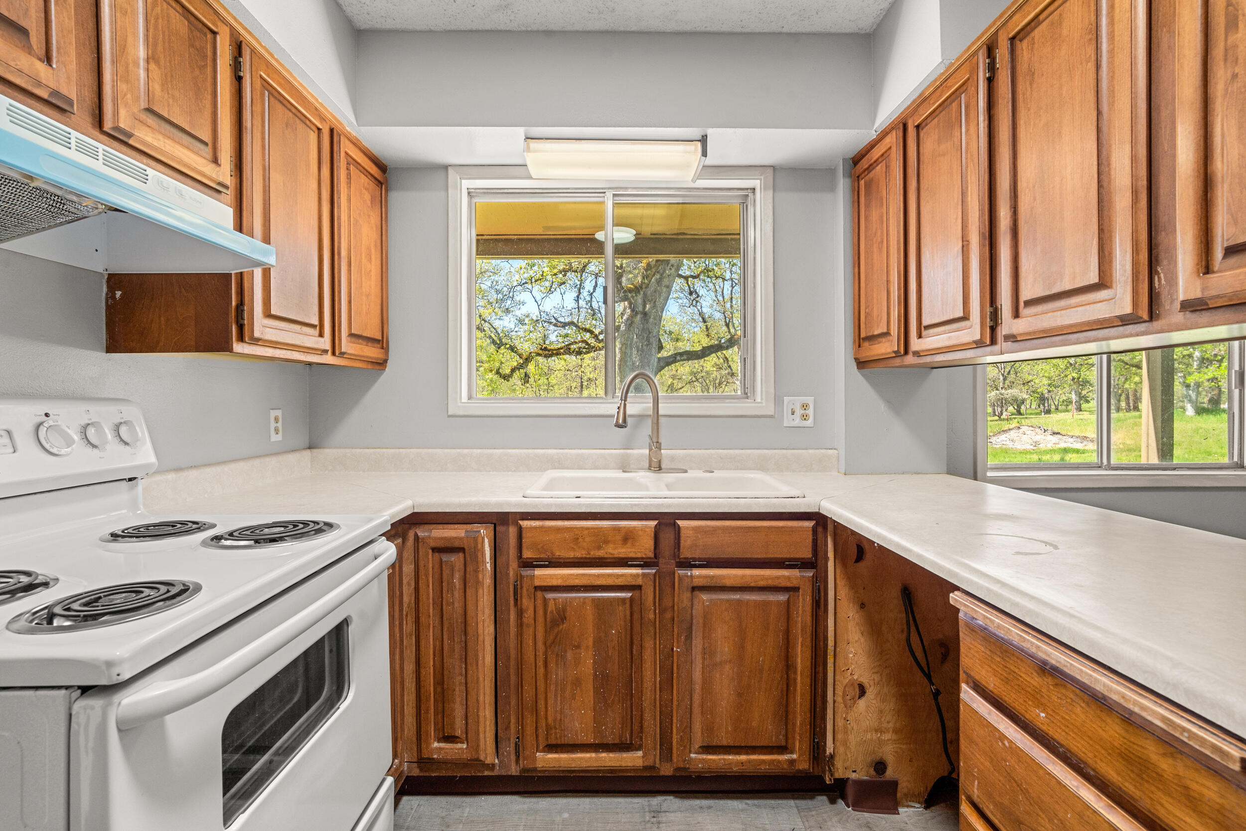 Land Of Many Oaks - Residential