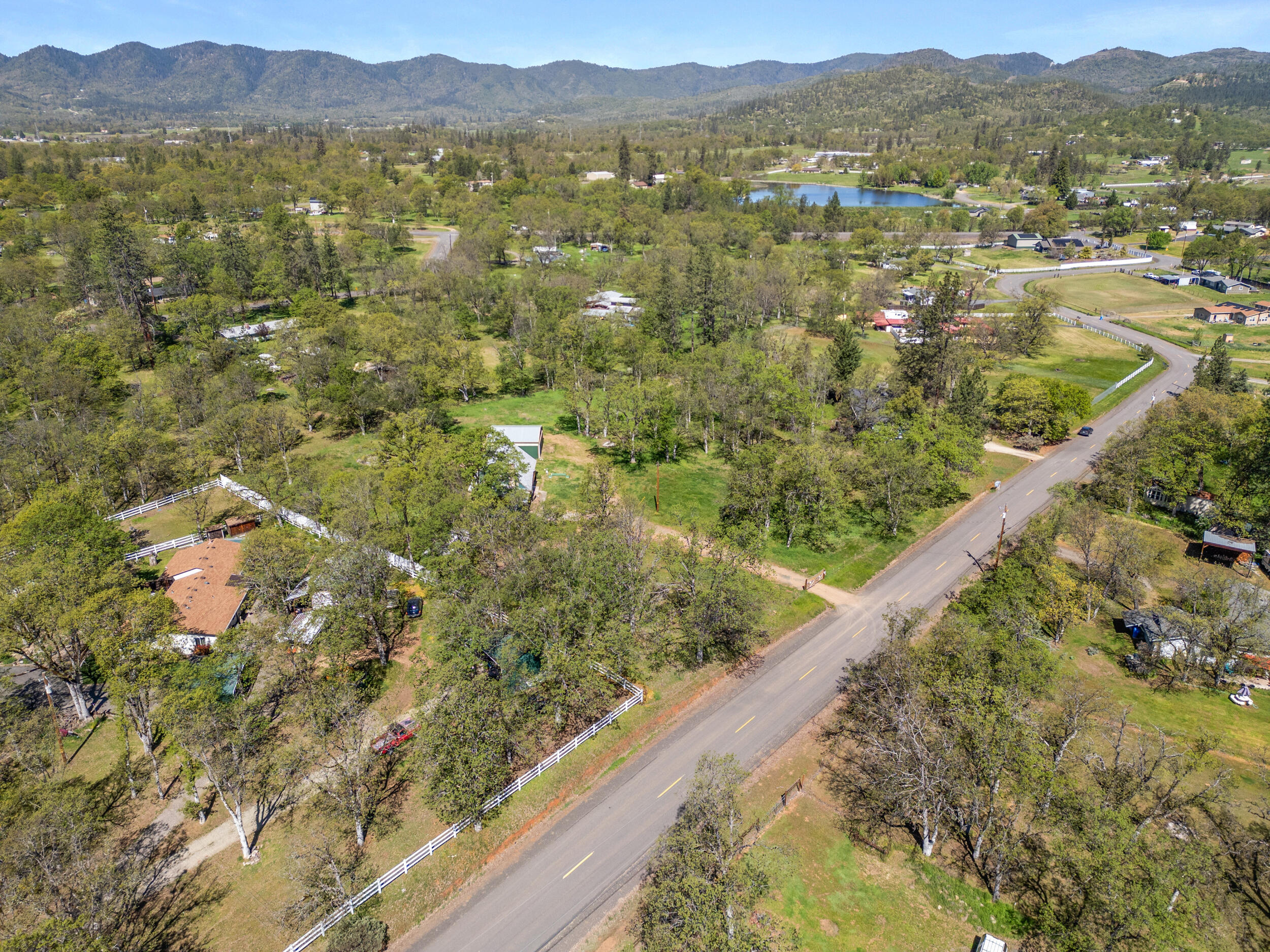 Land Of Many Oaks - Residential