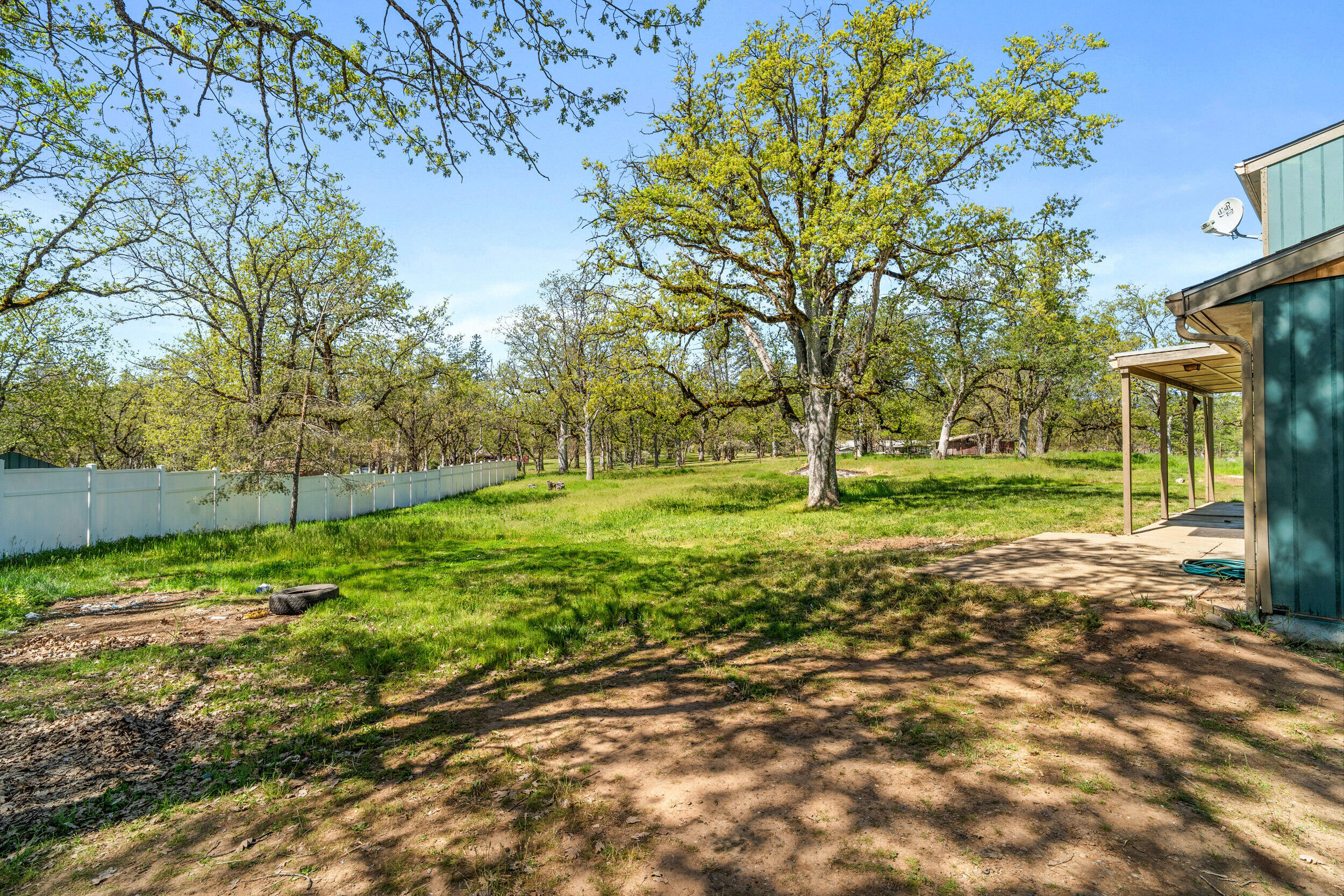 Land Of Many Oaks - Residential