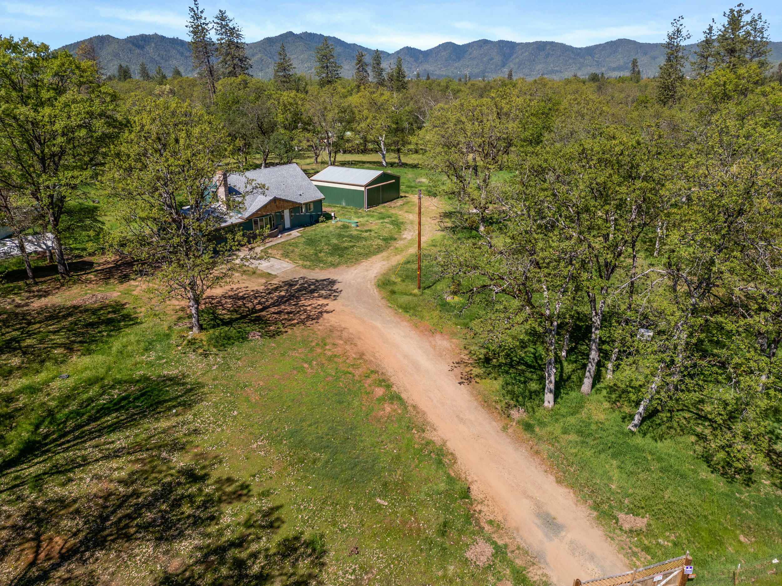 Land Of Many Oaks - Residential