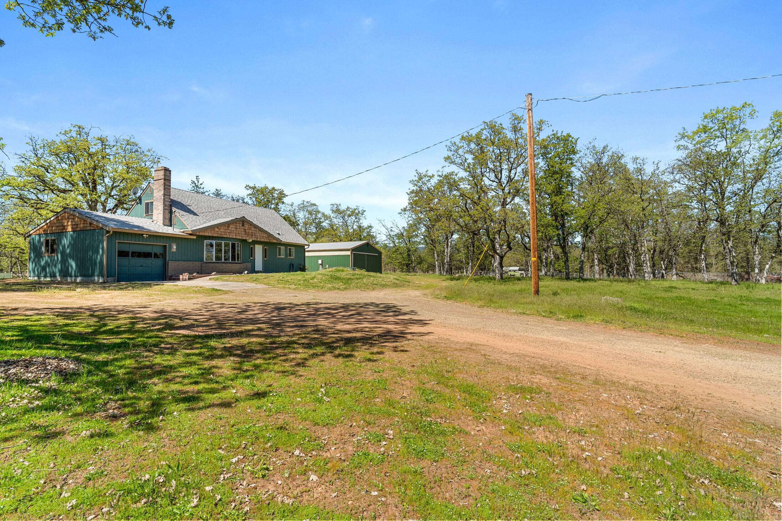 Land Of Many Oaks - Residential