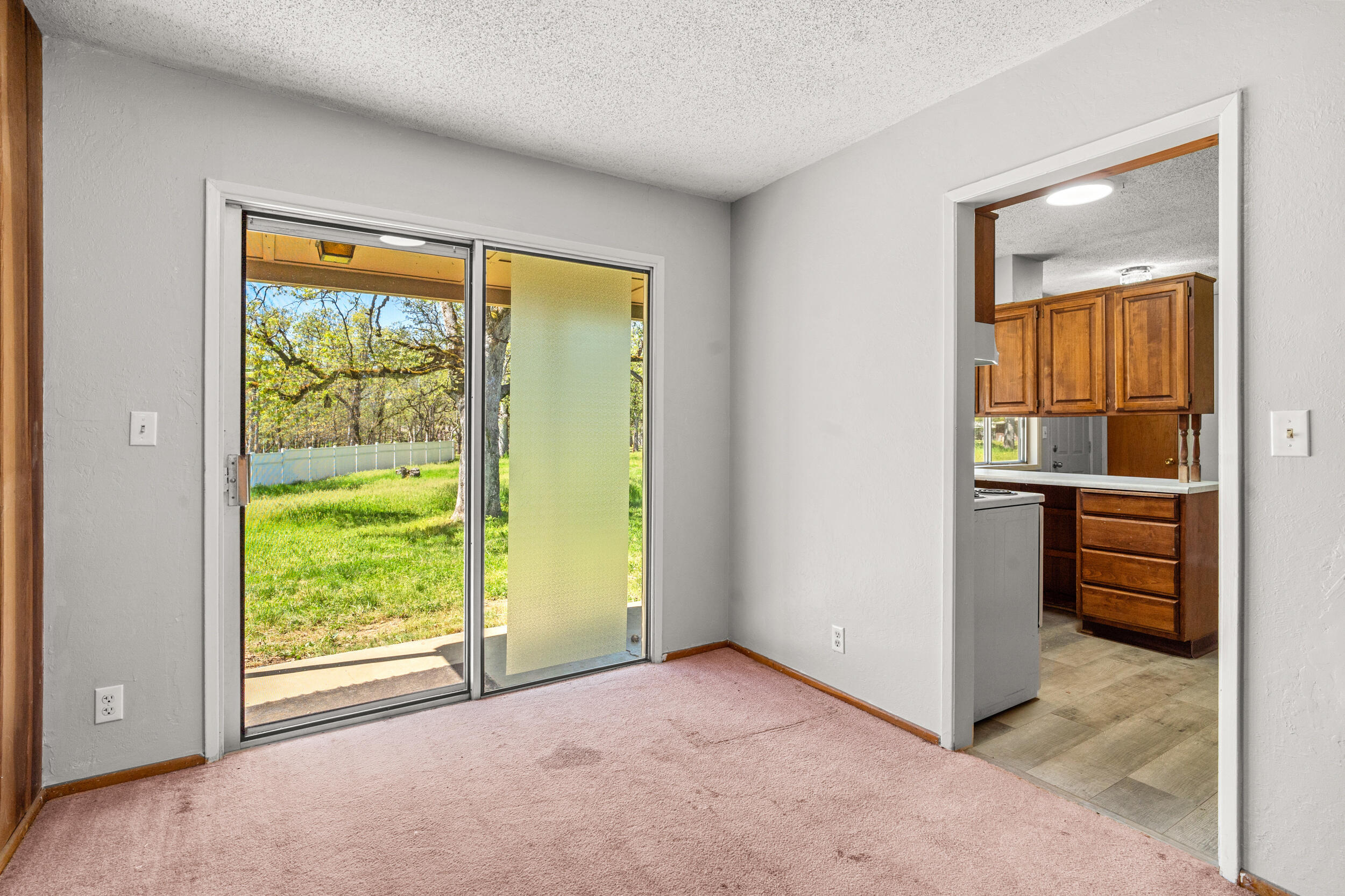 Land Of Many Oaks - Residential