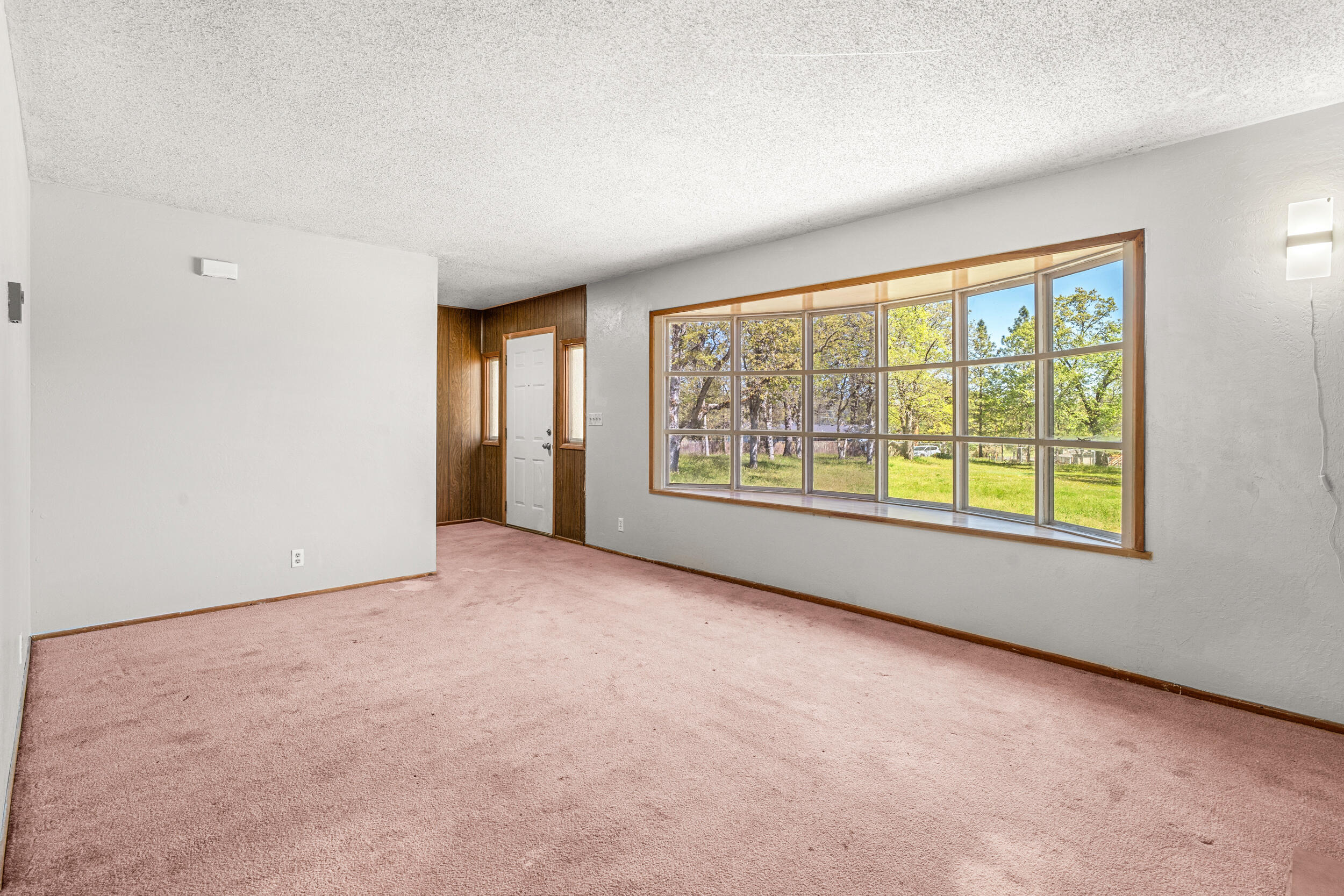 Land Of Many Oaks - Residential