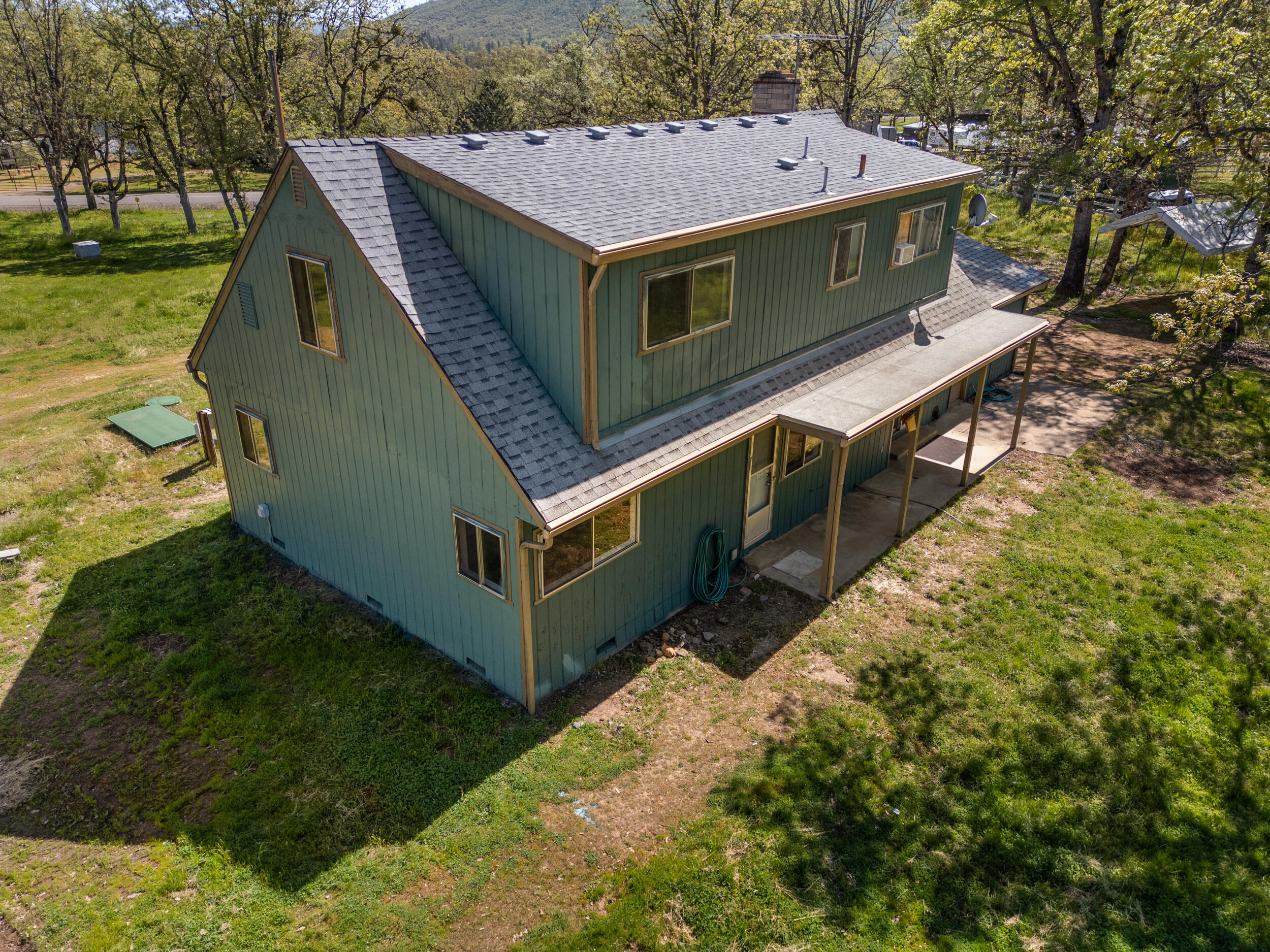 Land Of Many Oaks - Residential