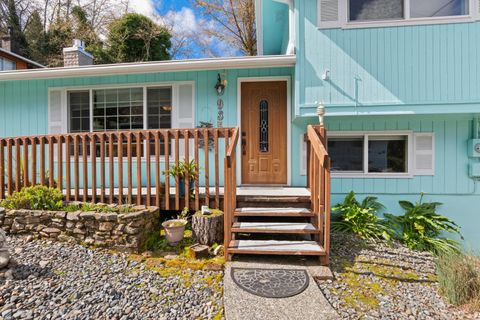 Tiny photo for 935 View Street, Reedsport, OR 97467 (MLS # 220217382)