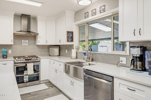 Tiny photo for 1130 Crest Drive, Central Point, OR 97502 (MLS # 220223753)