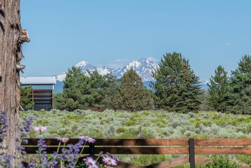 64141 Tumalo Rim Drive