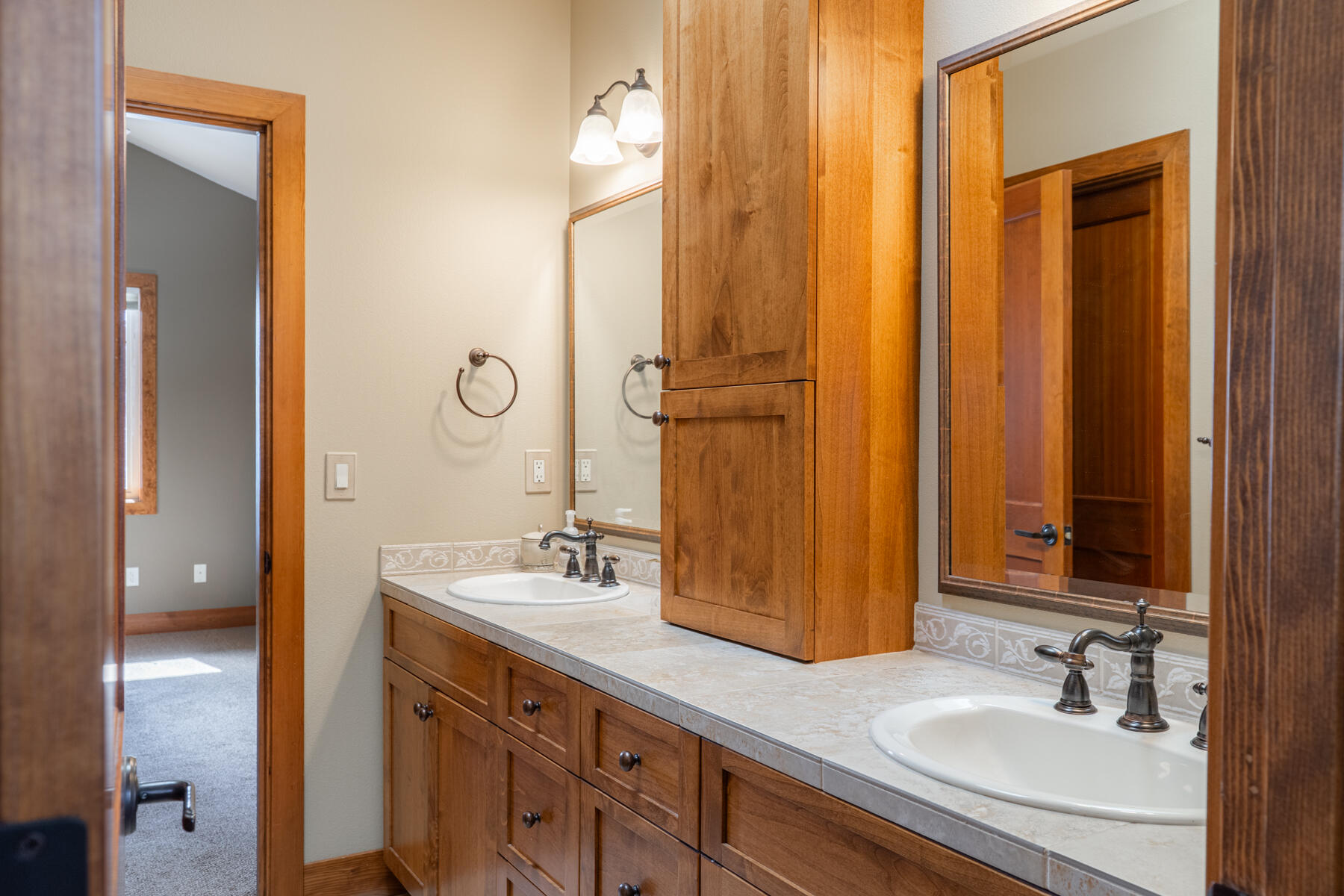 Broken Top - Residential