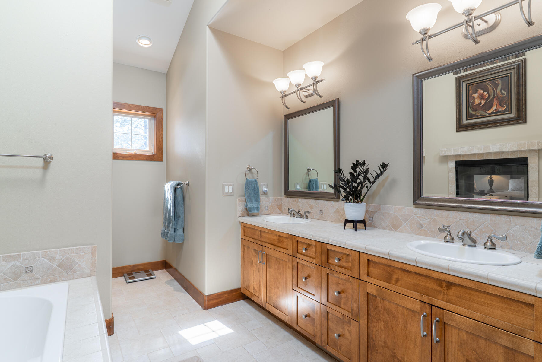 Broken Top - Residential