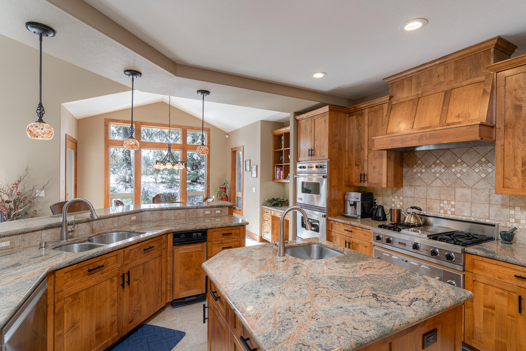 Broken Top - Residential