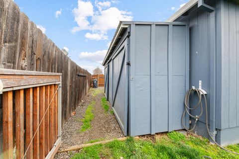 Tiny photo for 7961 Isabella Way, White City, OR 97503 (MLS # 220215549)