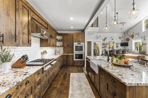 Tiny photo for 53690 Central Way, La Pine, OR 97739 (MLS # 220229415)