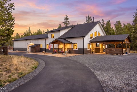 Photo of 53690 Central Way, La Pine, OR 97739 (MLS # 220229415)