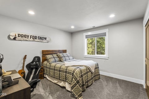 Tiny photo for 53690 Central Way, La Pine, OR 97739 (MLS # 220229415)