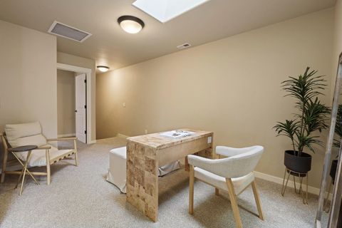 Tiny photo for 20751 NE Boulderfield Avenue, Bend, OR 97701 (MLS # 220211472)