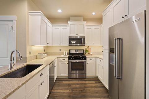 Tiny photo for 20751 NE Boulderfield Avenue, Bend, OR 97701 (MLS # 220211472)