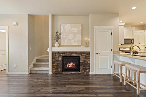 Tiny photo for 20751 NE Boulderfield Avenue, Bend, OR 97701 (MLS # 220211472)