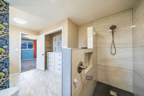 Tiny photo for 208 Oregon Terrace, Medford, OR 97504 (MLS # 220211829)