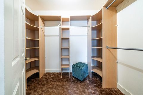 Tiny photo for 408 Oak Grove Road, Medford, OR 97501 (MLS # 220214859)