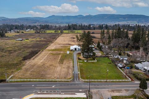 Tiny photo for 408 Oak Grove Road, Medford, OR 97501 (MLS # 220214859)