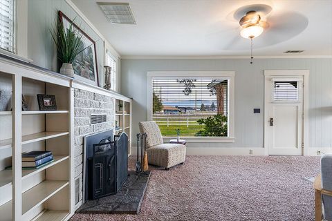 Tiny photo for 408 Oak Grove Road, Medford, OR 97501 (MLS # 220214859)