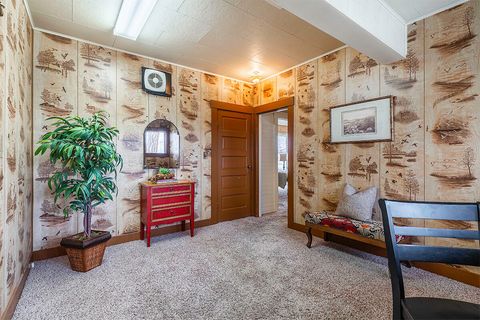 Tiny photo for 408 Oak Grove Road, Medford, OR 97501 (MLS # 220214859)