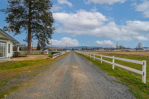 Tiny photo for 408 Oak Grove Road, Medford, OR 97501 (MLS # 220214859)