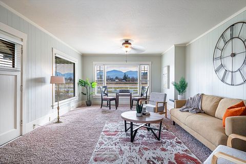 Tiny photo for 408 Oak Grove Road, Medford, OR 97501 (MLS # 220214859)