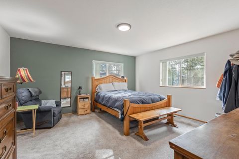 Tiny photo for 18900 Tuscarora Lane, Bend, OR 97702 (MLS # 220217073)