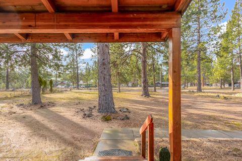 Tiny photo for 18900 Tuscarora Lane, Bend, OR 97702 (MLS # 220217073)