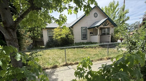 Tiny photo for 501 SE J Street, Grants Pass, OR 97526 (MLS # 220222888)