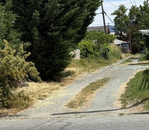 Tiny photo for 501 SE J Street, Grants Pass, OR 97526 (MLS # 220222888)