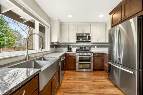 Tiny photo for 1075 Green Meadows Way, Ashland, OR 97520 (MLS # 220215639)