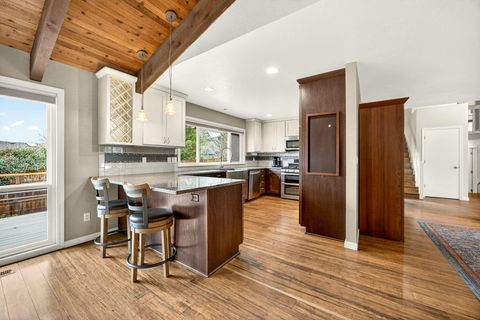 Tiny photo for 1075 Green Meadows Way, Ashland, OR 97520 (MLS # 220215639)