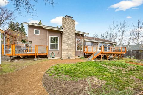 Tiny photo for 1075 Green Meadows Way, Ashland, OR 97520 (MLS # 220215639)