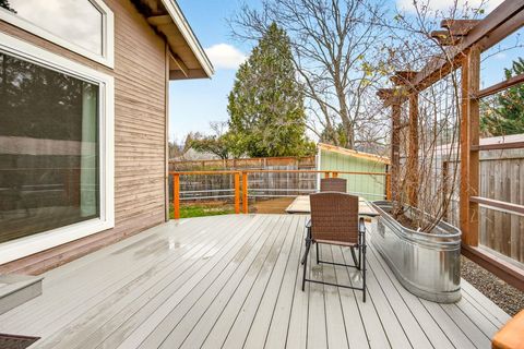 Tiny photo for 1075 Green Meadows Way, Ashland, OR 97520 (MLS # 220215639)