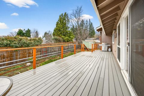 Tiny photo for 1075 Green Meadows Way, Ashland, OR 97520 (MLS # 220215639)